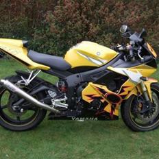 Yamaha R6 "46 Valentino Rossi"