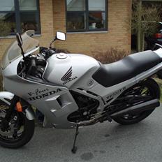 Honda VF500 F2