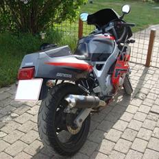 Yamaha FZR 600 US