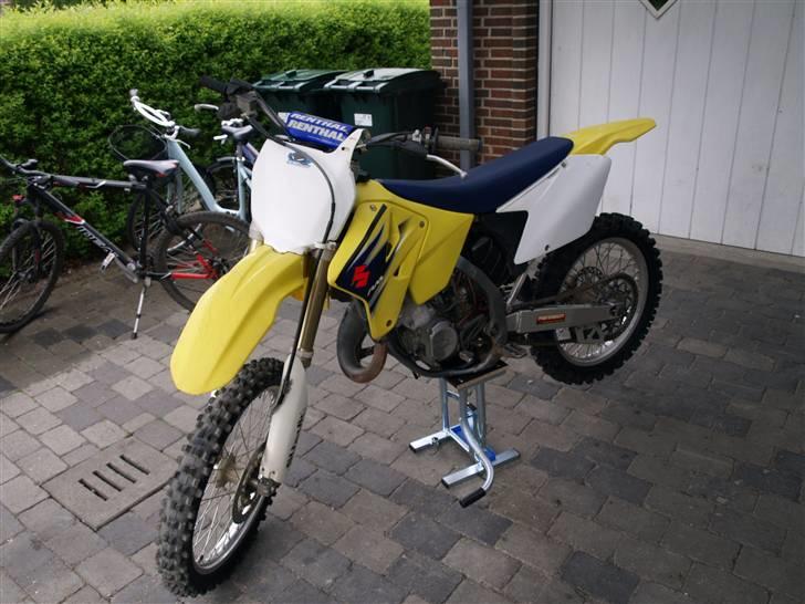 Suzuki RM125k7 *Solgt* billede 1