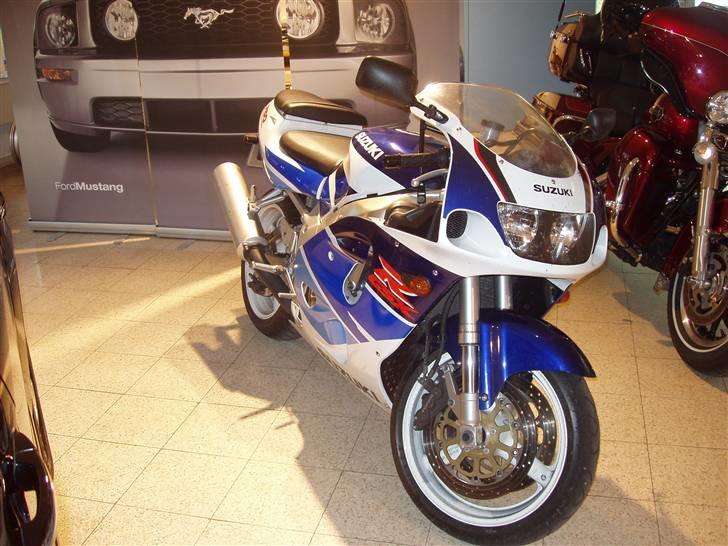 Suzuki GSXR 750 SRAD billede 1