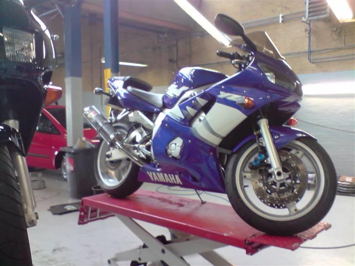 Yamaha YZF R6 (SOLGT) billede 2