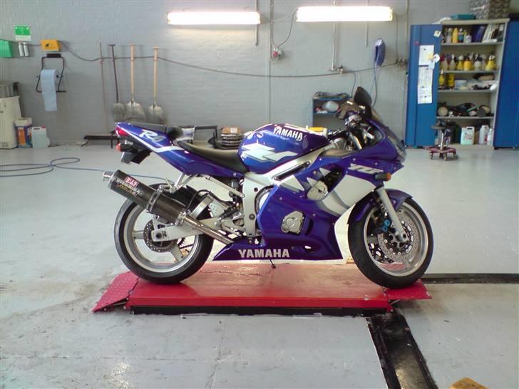 Yamaha YZF R6 (SOLGT) billede 3