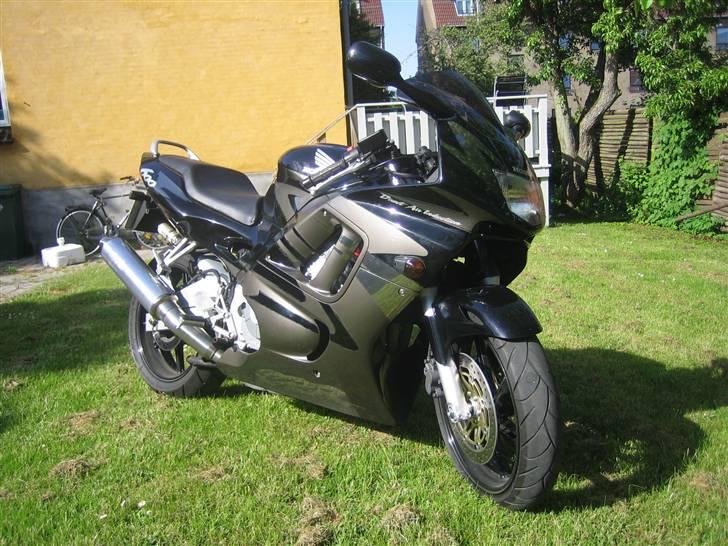 Honda CBR 600 F3 billede 3