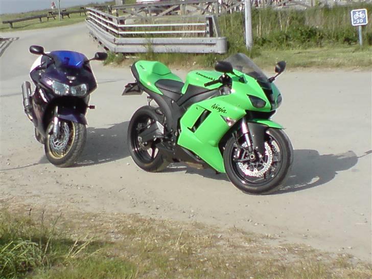 Kawasaki zx6r (SOLGT) - Lige ved et smut ved stranden billede 5
