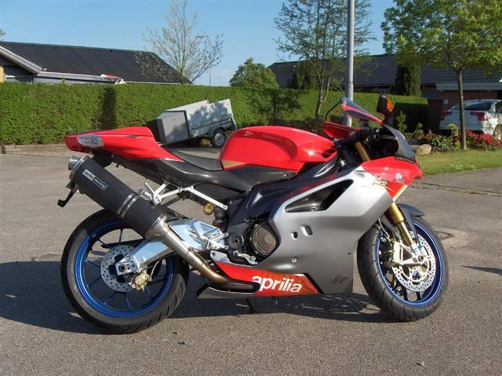 Aprilia RSV 1000 factory billede 2