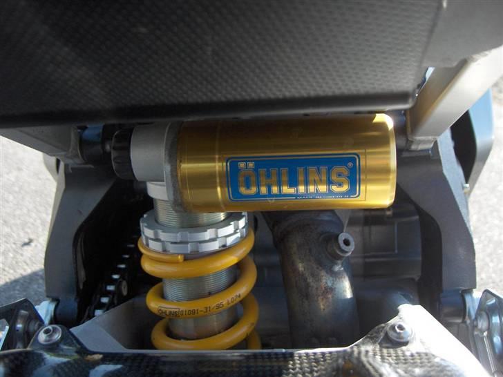 Aprilia RSV 1000 factory billede 4