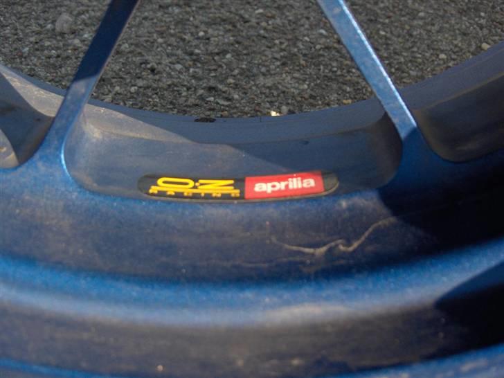 Aprilia RSV 1000 factory billede 9