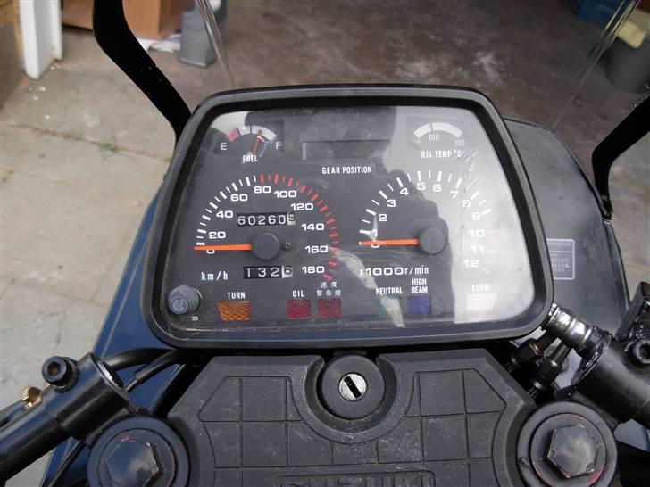 Suzuki gsx 750 es - 60000 KM. ja der skulle gerne være mange KM endnu billede 3