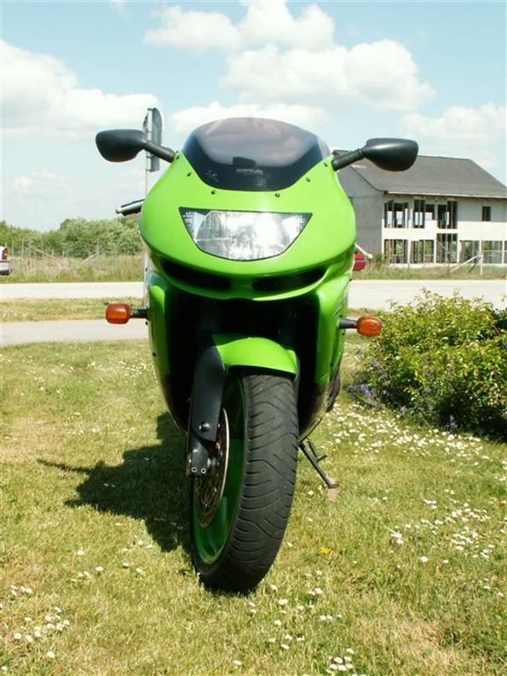 Kawasaki ZX9R **SOLGT D. 8/6-11** billede 4
