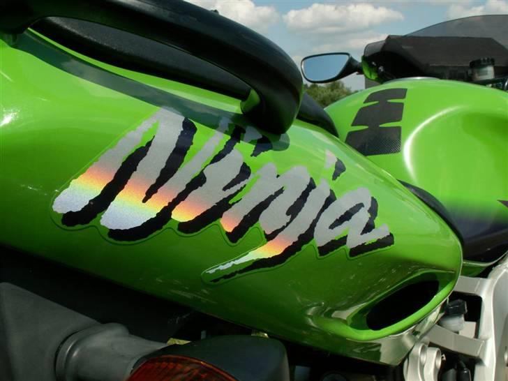 Kawasaki ZX9R **SOLGT D. 8/6-11** billede 6