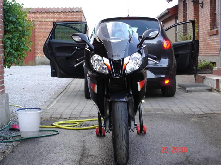 Aprilia RSV 1000 R (SOLGT)  - 20.5.08 billede 9