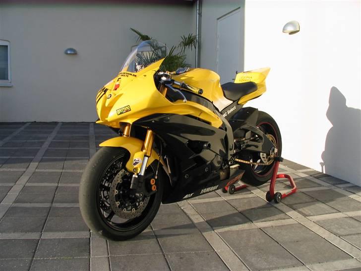 Yamaha YZF R6 Baneracer (Solgt)  billede 2