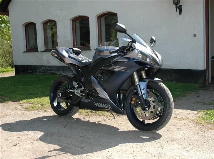 Yamaha R1 billede 14