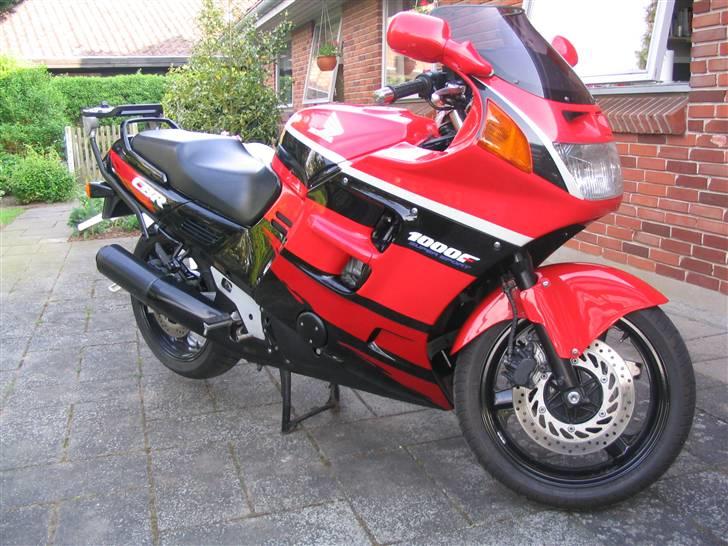 Honda CBR 1000F SC24 "Solgt" billede 1