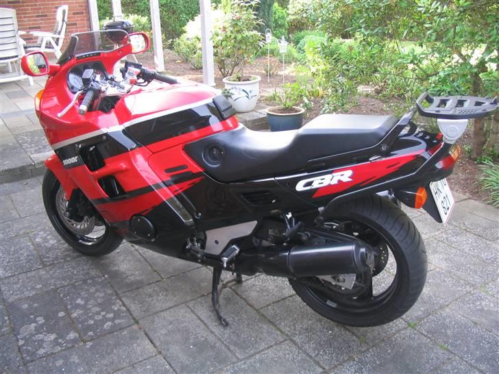 Honda CBR 1000F SC24 "Solgt" billede 2