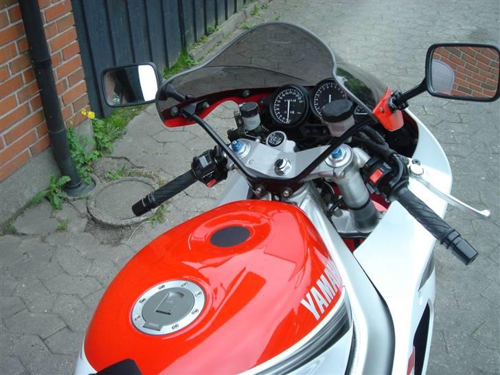 Yamaha YZF750R SOLGT! billede 4