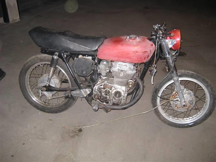 Honda cb 350 solgt - den sande lille lise billede 1
