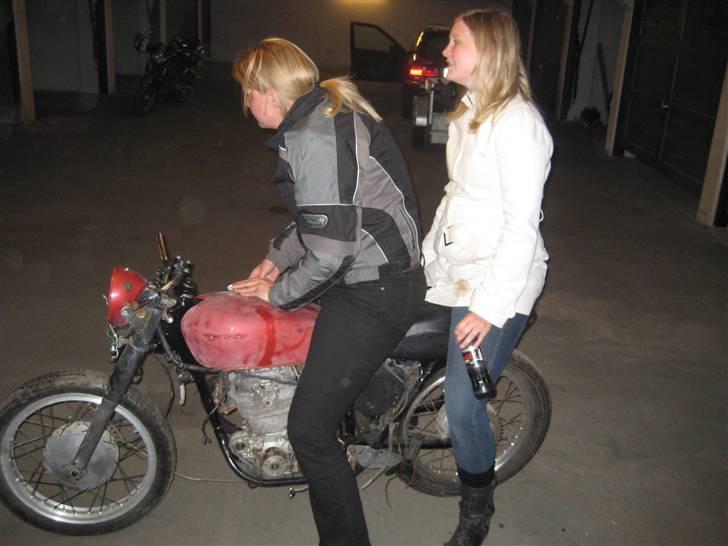 Honda cb 350 solgt - AKA Rookie Mcf på tur med lille lise´s bade billede 3