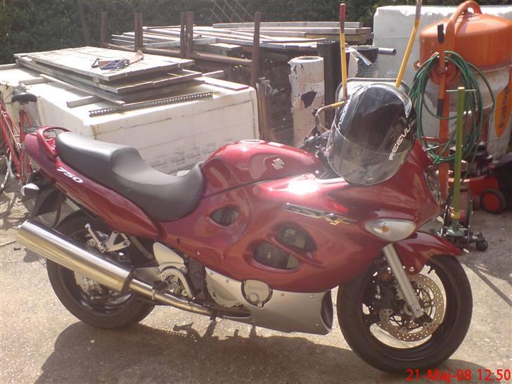 Suzuki gsx750f billede 1