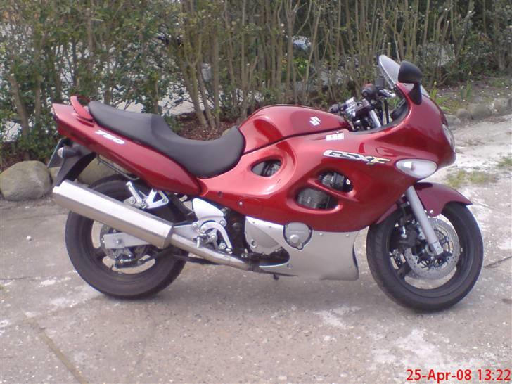Suzuki gsx750f billede 3
