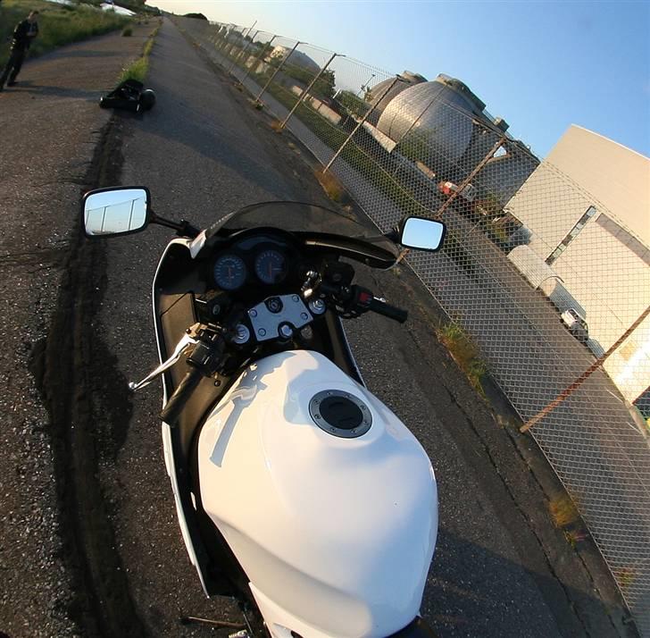 Suzuki RF 900R - White power  billede 6