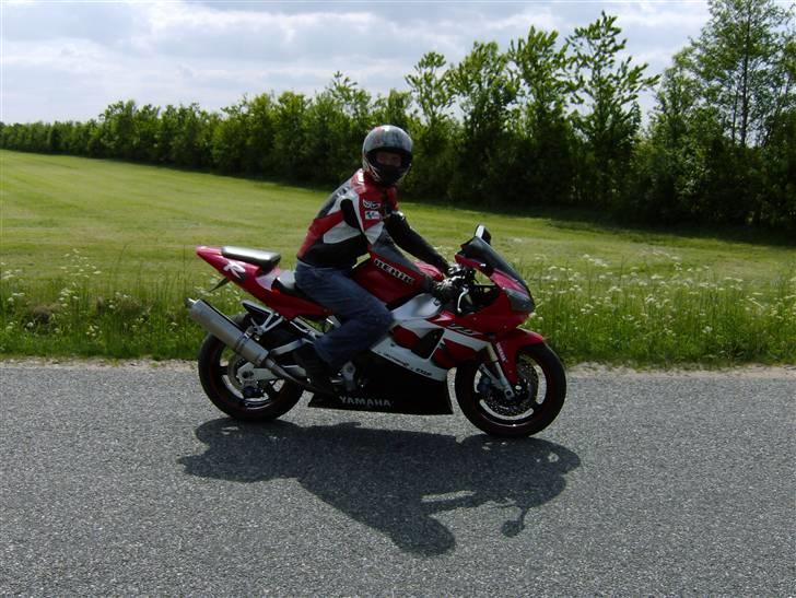 Yamaha yzf r1..... SOLGT. billede 17