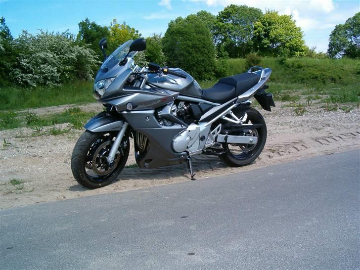 Suzuki GSF 650 SA K8 Bandit - nu med bundkåben monteret billede 5