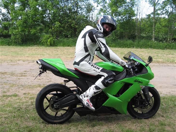 Kawasaki zx6r (SOLGT) - Her et nyt billede med mig på :-) billede 6