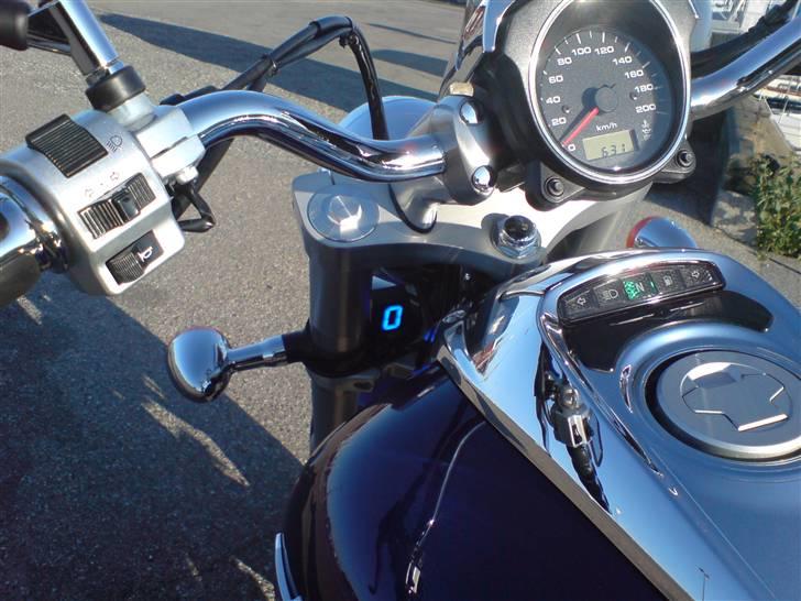 Suzuki Intruder M 800 billede 3