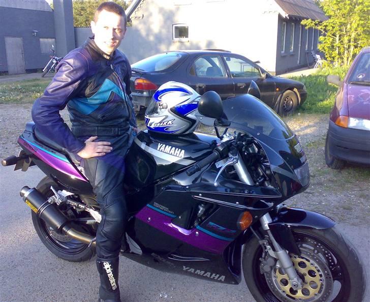 Yamaha FZR 1000 EXUP "SOLGT" billede 2