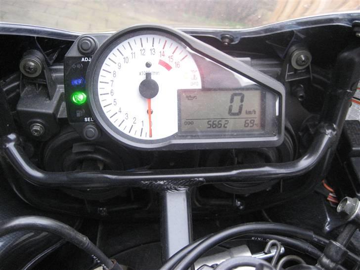 Suzuki Gsx-R 750 K2 #Stjålet# - Ja den er jo næsten ny...hehe billede 10