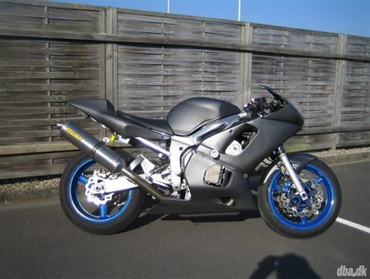 Yamaha R6 Baneged (solgt) - forhandler billede... Ja så pæn vár den...;-) billede 1