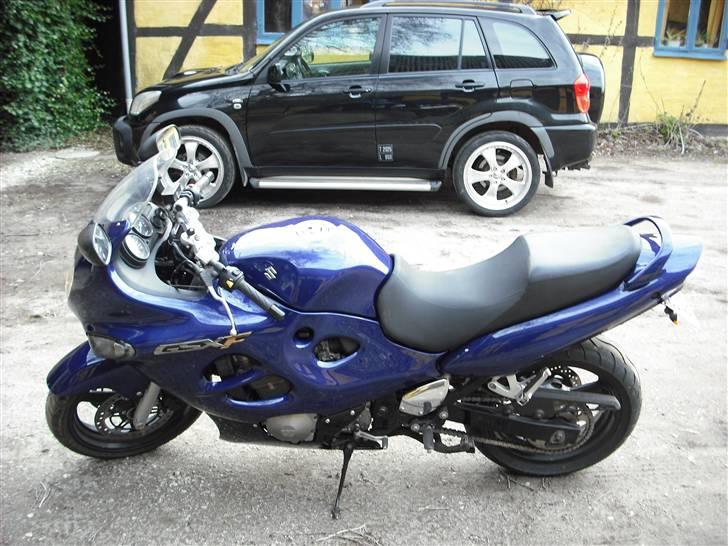 Suzuki GSX 600 (Solgt) billede 1