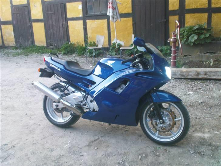 Honda cbr 600 F2 billede 2