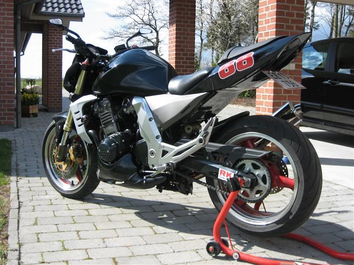 Kawasaki z1000 *solgt* - og ingen potte på den "forkerte" side.. Nice ! billede 13
