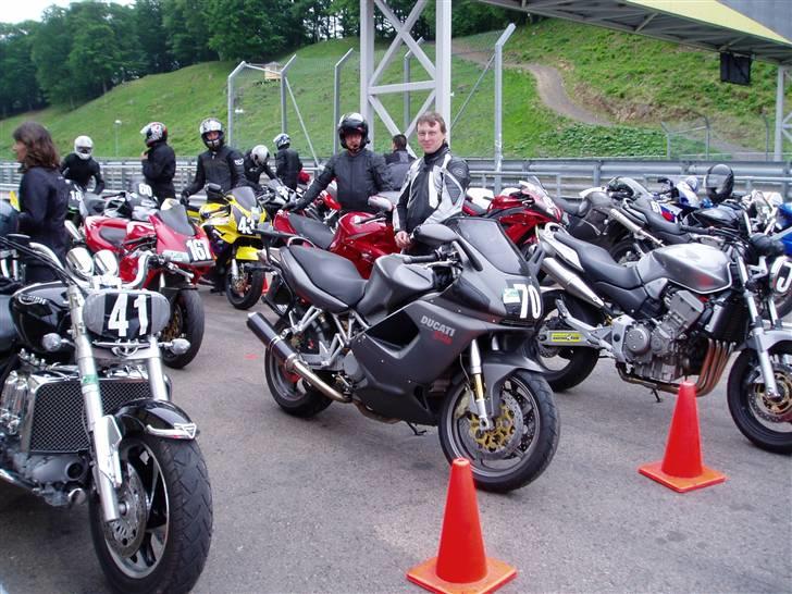 Ducati ST4s - Duc`en og undertegnet på Knutstorp billede 15