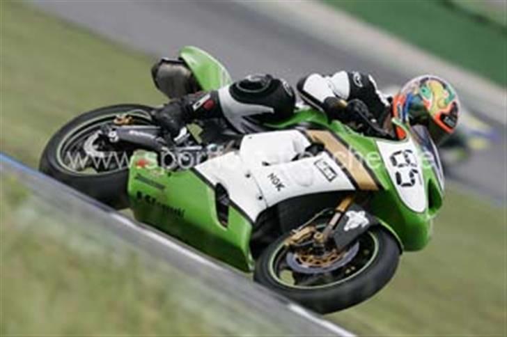 Kawasaki ZX-6RR - Fra Hockenheim, Tyskland billede 10