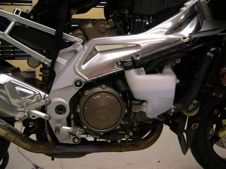 Aprilia RSV1000R billede 6