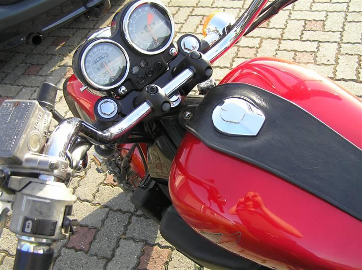 Honda Super Magna *SOLGT* billede 2