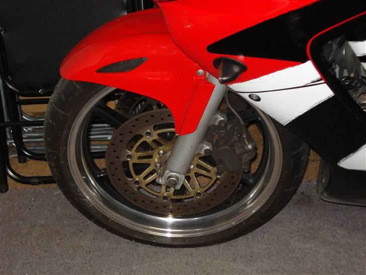 Honda CBR 600 F3 Pc31 SOLGT - poleret fælg kanter billede 2