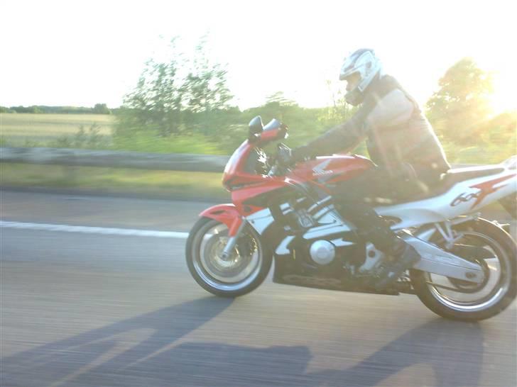 Honda CBR 600 F3 Pc31 SOLGT billede 3