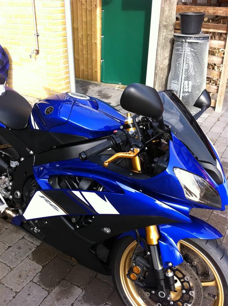 Yamaha yzf-R6 SOLGT - Nye bremsegreb + mørktonet vindskjold billede 4