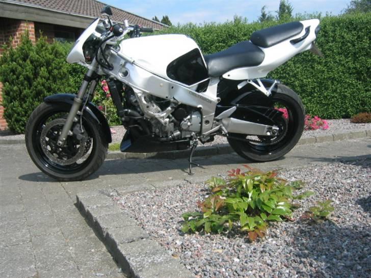 Yamaha FZR 1000  SOLGT billede 10