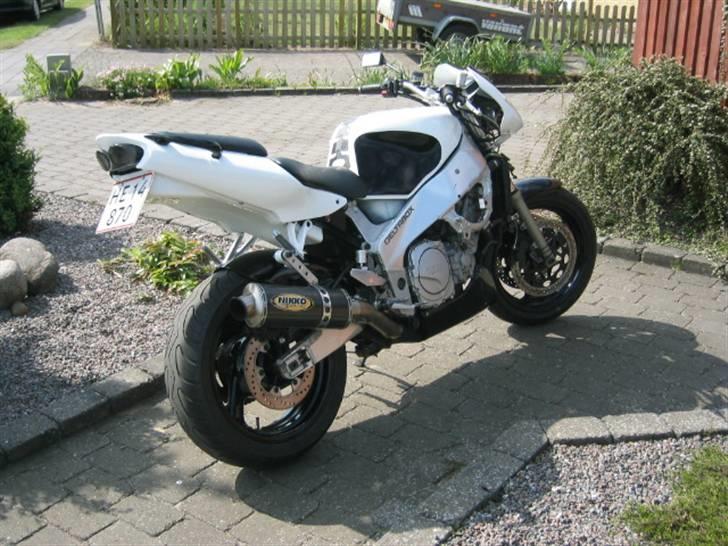 Yamaha FZR 1000  SOLGT billede 11