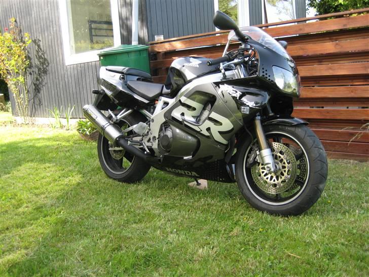 Honda CBR 900 RR - SOLGT-  billede 1