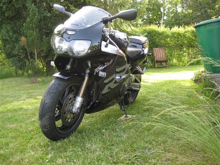 Honda CBR 900 RR - SOLGT-  billede 3