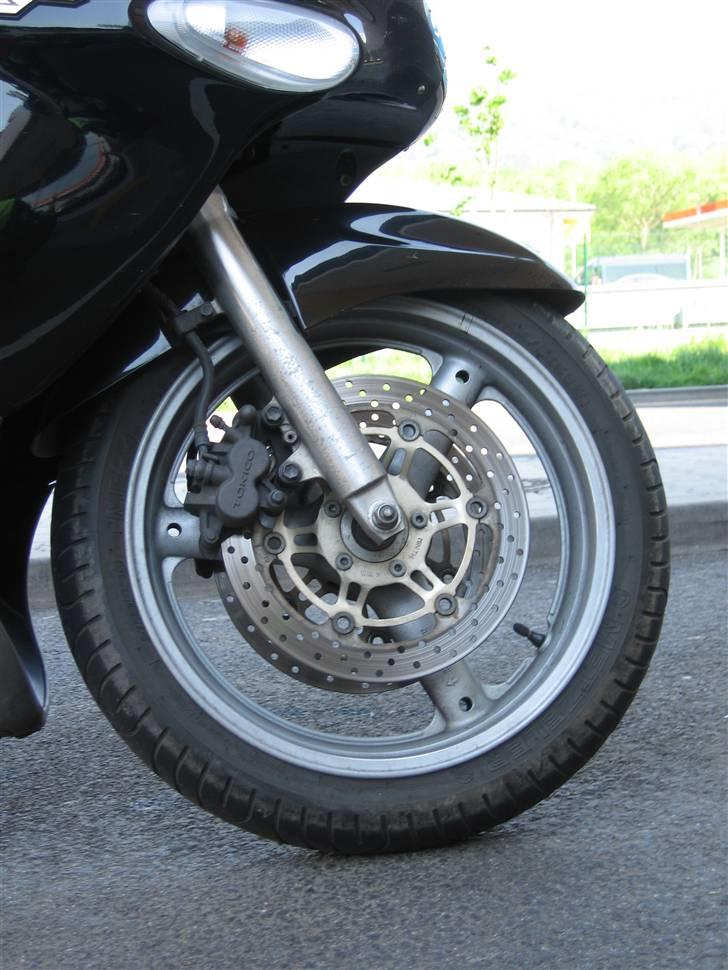 Suzuki GSX750F SOLGT - Skiver, tage i Tjekkiet billede 11