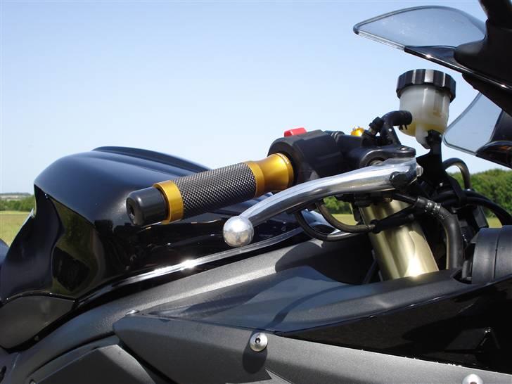 Yamaha R6S billede 10