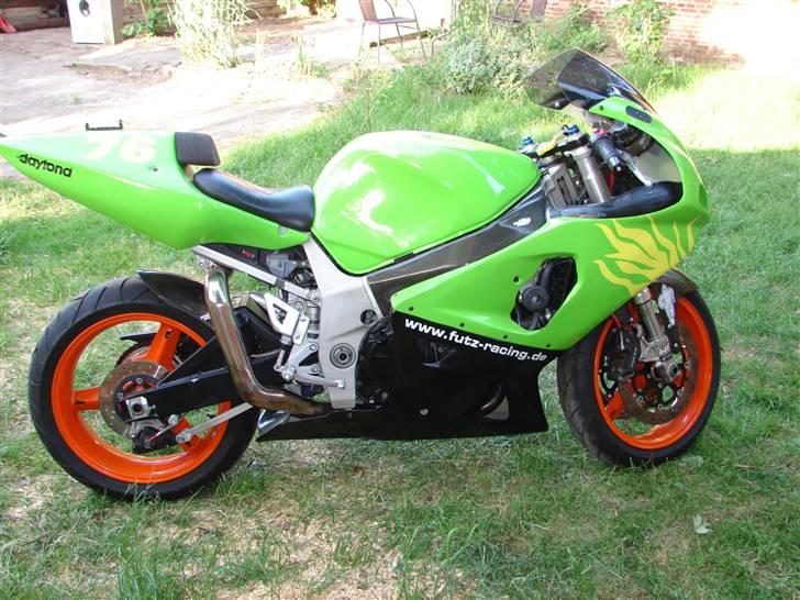 Suzuki GSX 750 R (Baneged) Solgt billede 6